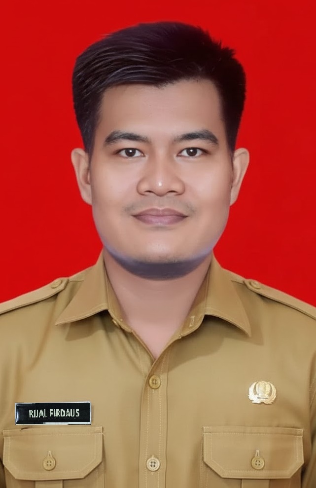 Rijal Firdaus, Amd.Kom